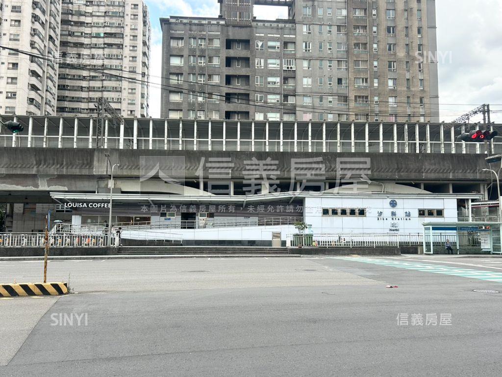 汐科站前透天店面房屋室內格局與周邊環境