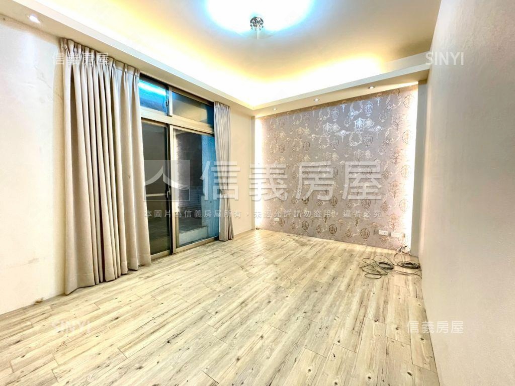 衛道新世界透店臨Ｔ字路口房屋室內格局與周邊環境