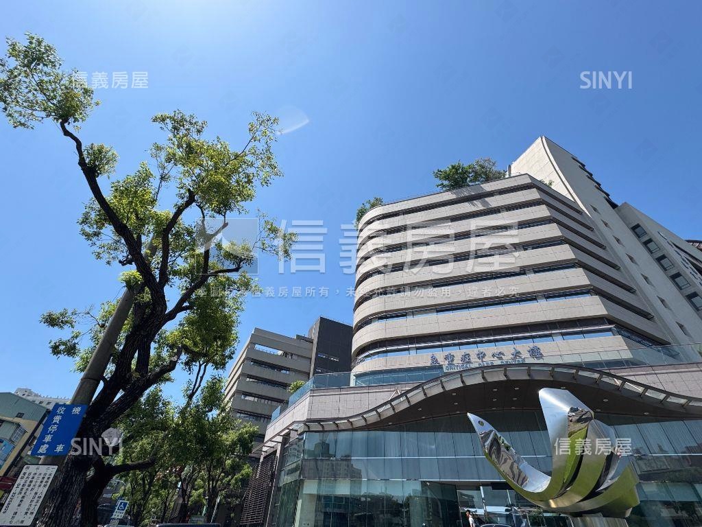 衛道新世界透店臨Ｔ字路口房屋室內格局與周邊環境