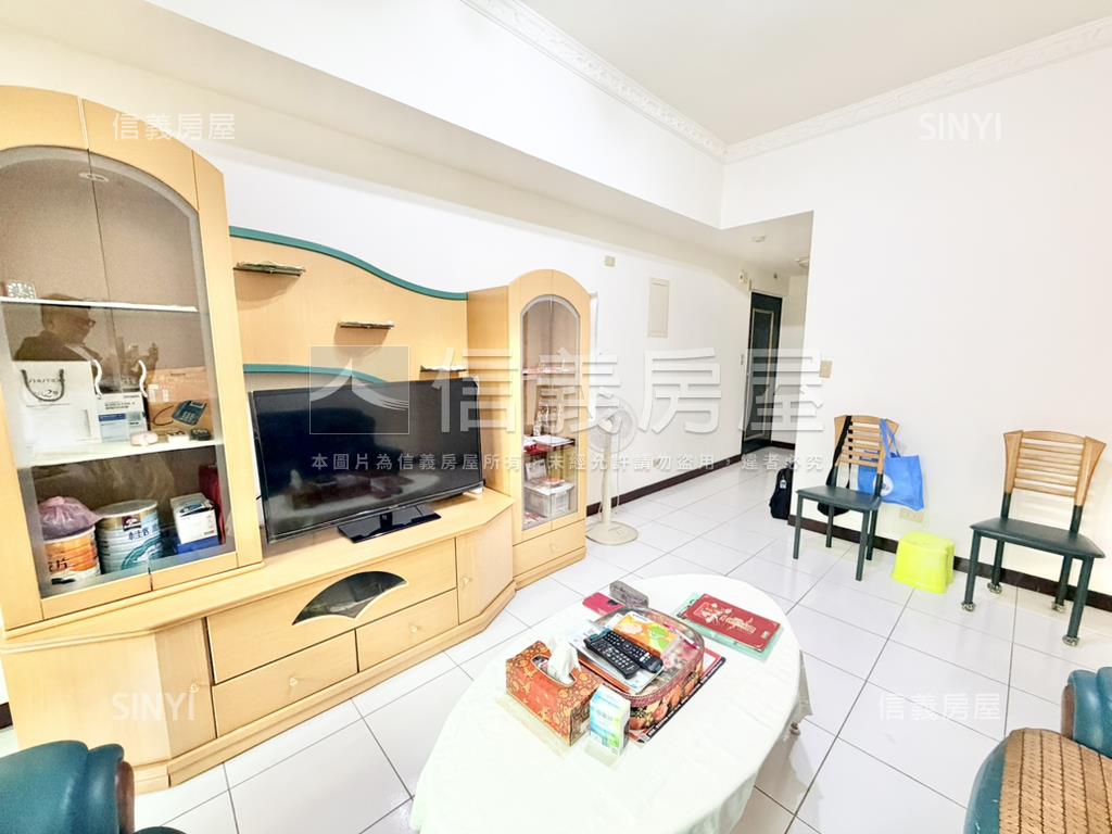 海山大地後棟邊間三房房屋室內格局與周邊環境