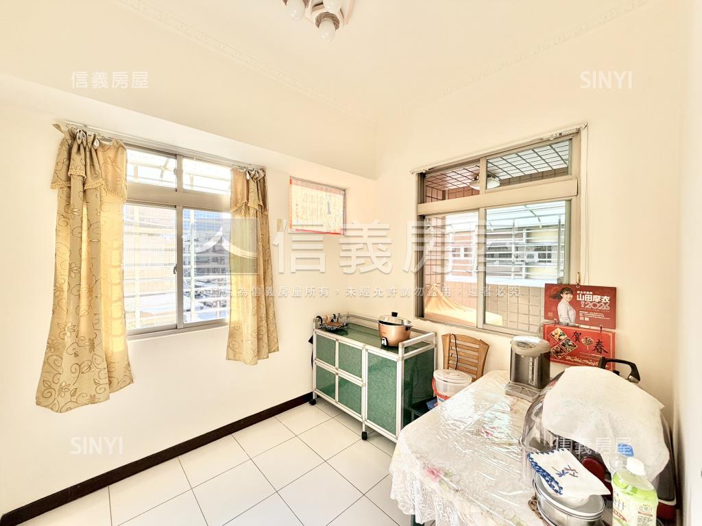 海山大地後棟邊間三房房屋室內格局與周邊環境