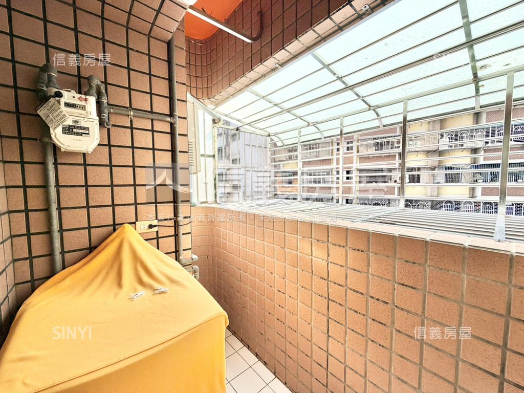 海山大地後棟邊間三房房屋室內格局與周邊環境