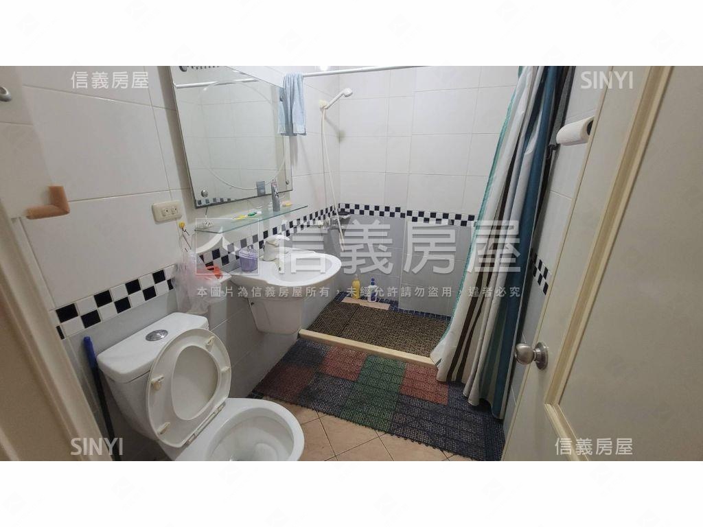 近陽明輕屋齡車庫透天房屋室內格局與周邊環境