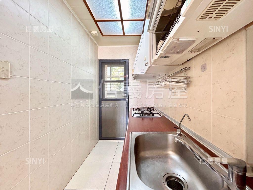 綠灣大空間附平車房屋室內格局與周邊環境