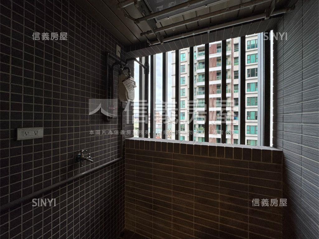 青之森－溫馨邊間兩房車位房屋室內格局與周邊環境