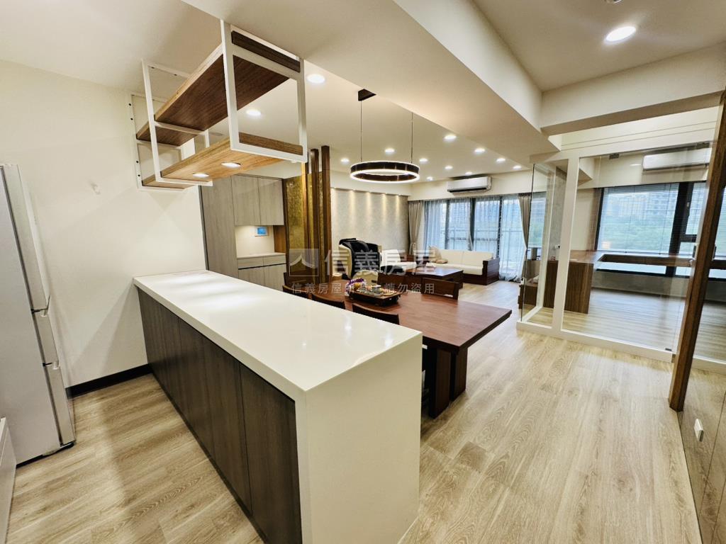 蒙德里安拎包來住景觀四房房屋室內格局與周邊環境