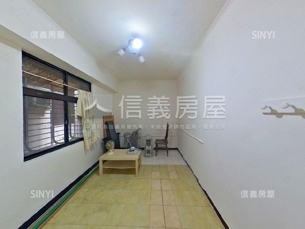 玫瑰賓士明園四房車位房屋室內格局與周邊環境