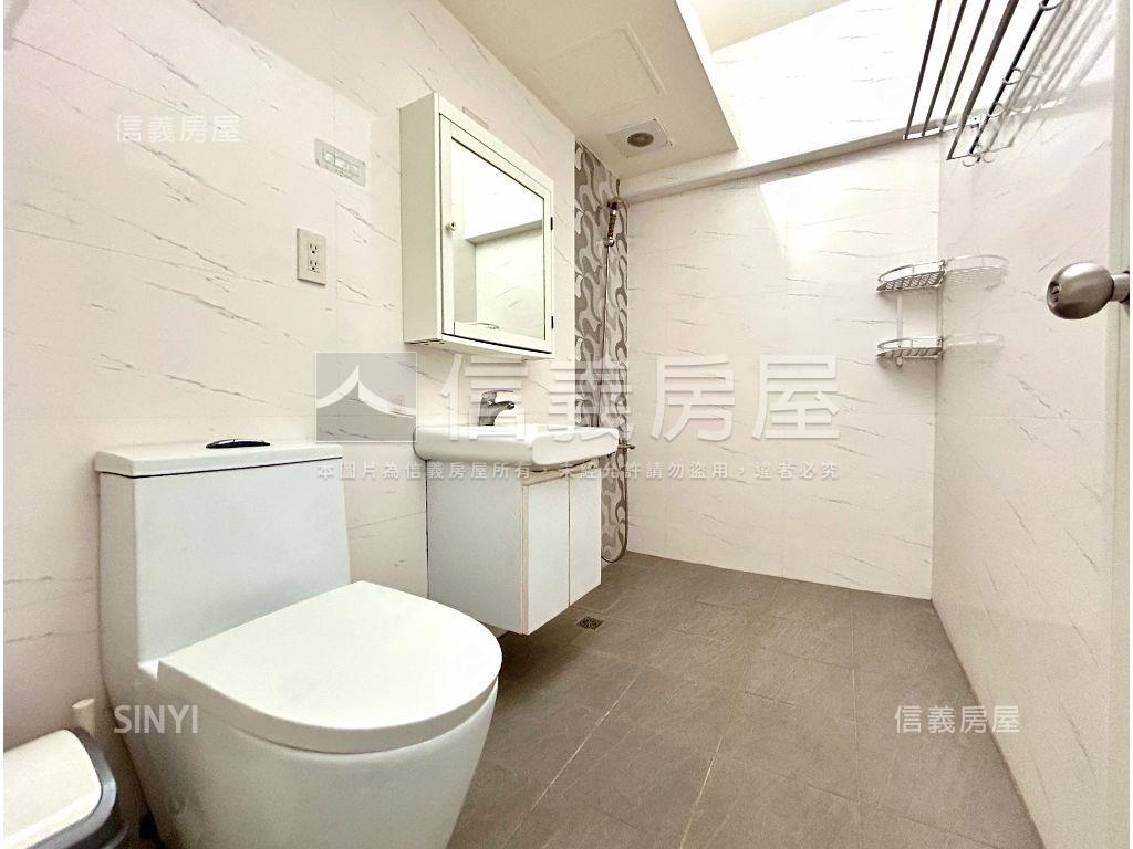 三多商圈三星精美三房房屋室內格局與周邊環境