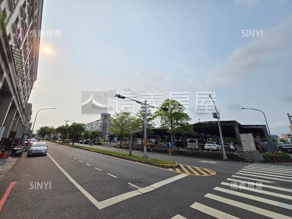 東區面寬約９米店面房屋室內格局與周邊環境