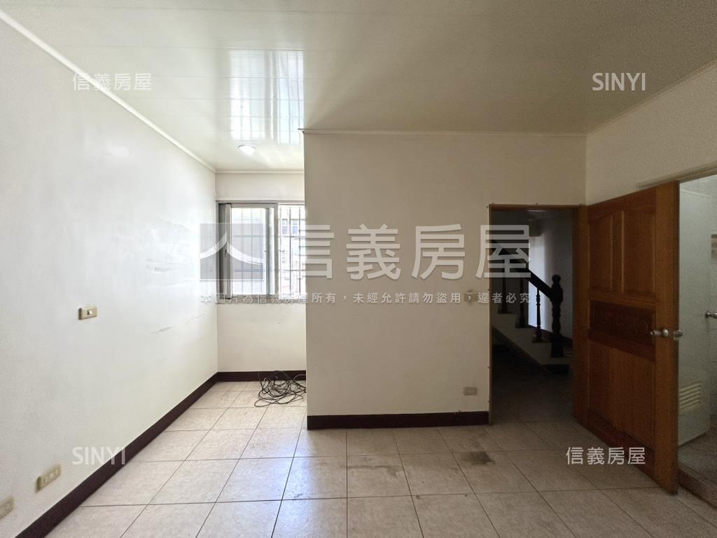新案黎明路大地坪邊間透天房屋室內格局與周邊環境