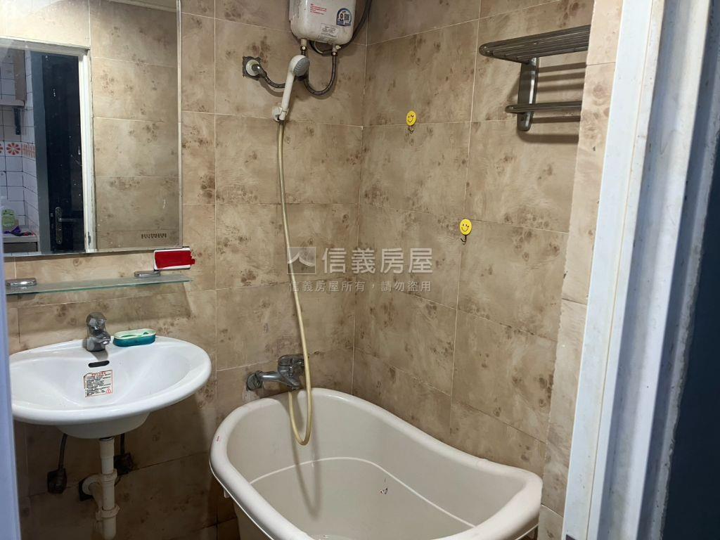 近一中商圈親親戲院大空間房屋室內格局與周邊環境