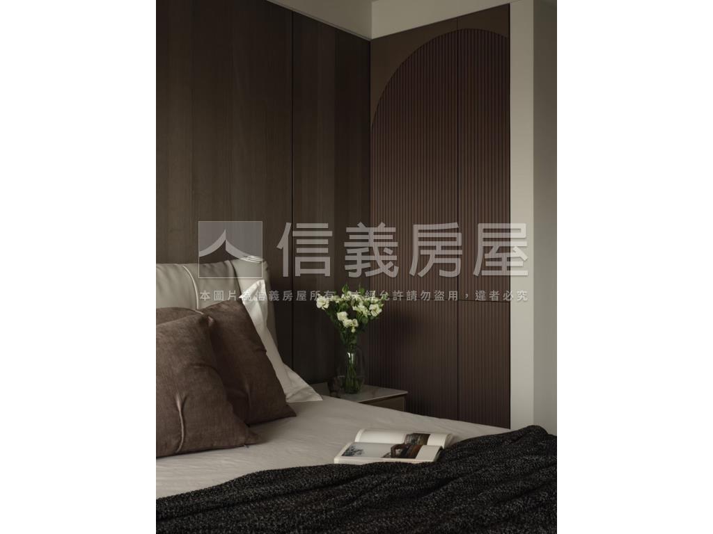 時光嶼質感裝潢三房房屋室內格局與周邊環境