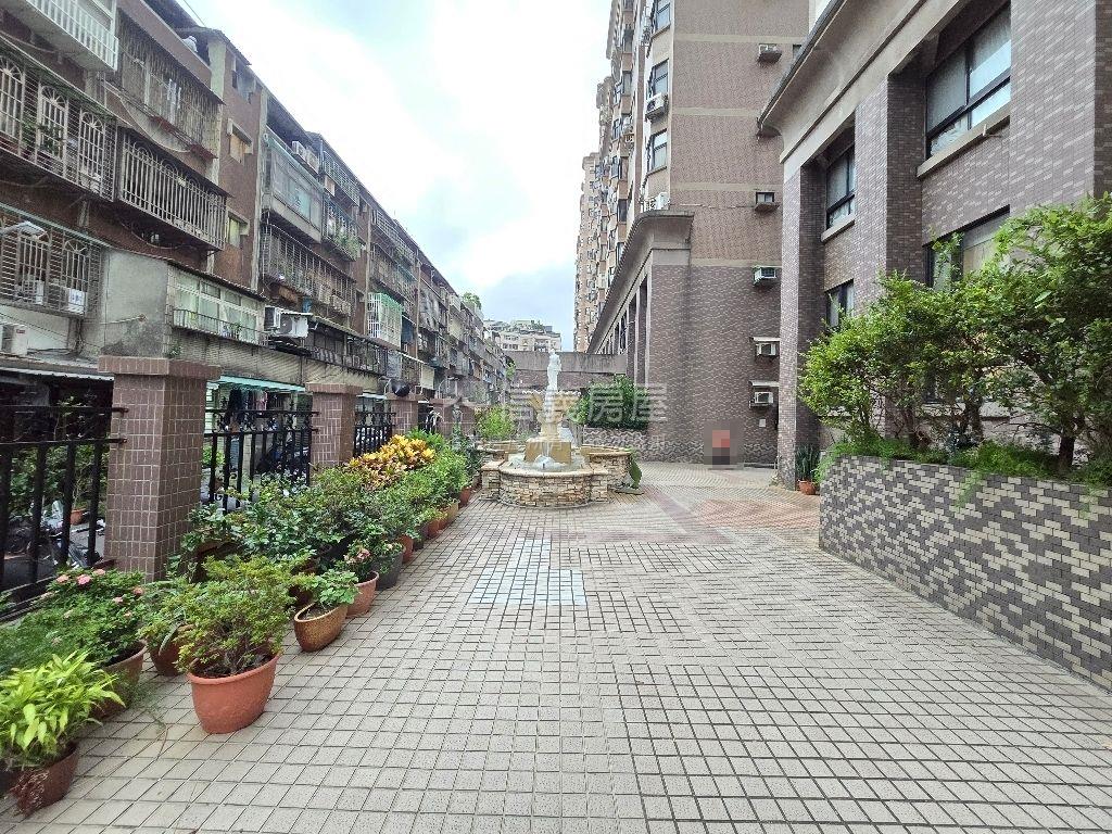 金色米蘭優質居房屋室內格局與周邊環境