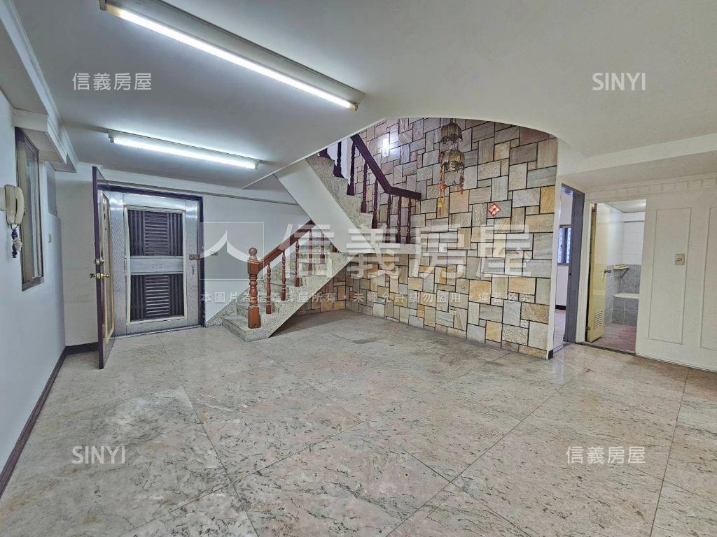 近綠園道捷運低總價大華廈房屋室內格局與周邊環境