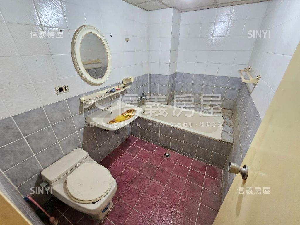 近綠園道捷運低總價大華廈房屋室內格局與周邊環境