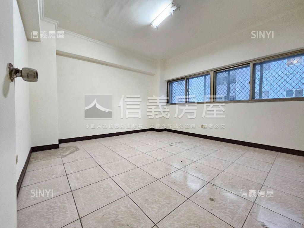 近綠園道捷運低總價大華廈房屋室內格局與周邊環境