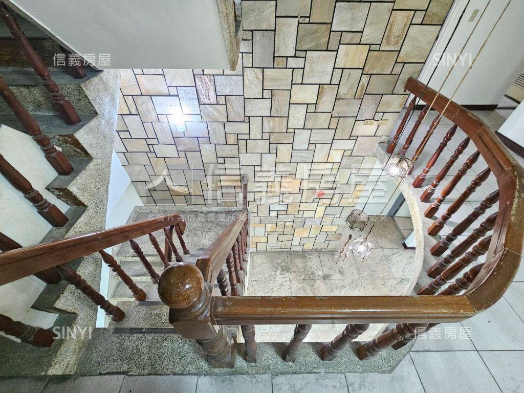 近綠園道捷運低總價大華廈房屋室內格局與周邊環境