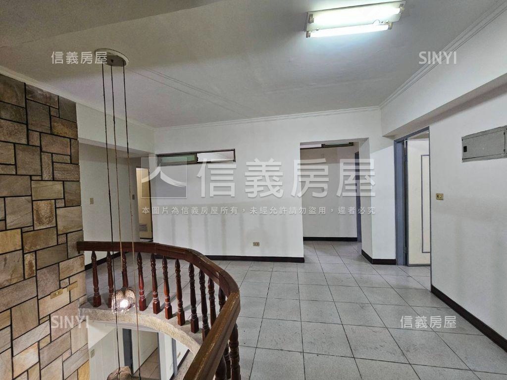 近綠園道捷運低總價大華廈房屋室內格局與周邊環境