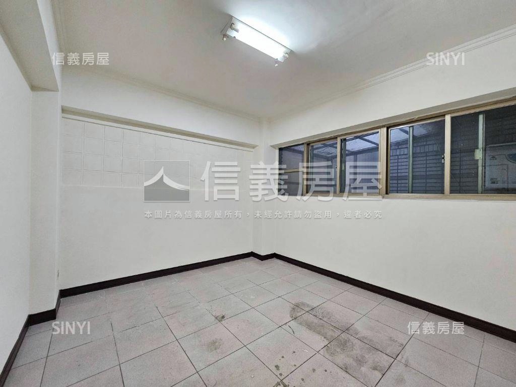 近綠園道捷運低總價大華廈房屋室內格局與周邊環境