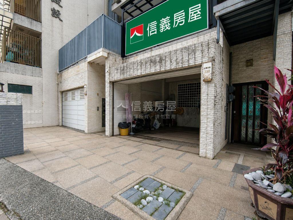 高大稀有六米面寬雙車墅房屋室內格局與周邊環境