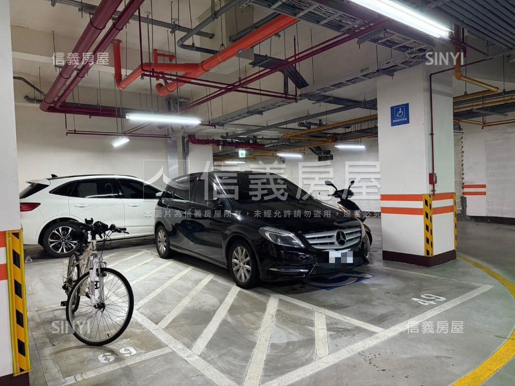 新天王豪景三房車位房屋室內格局與周邊環境