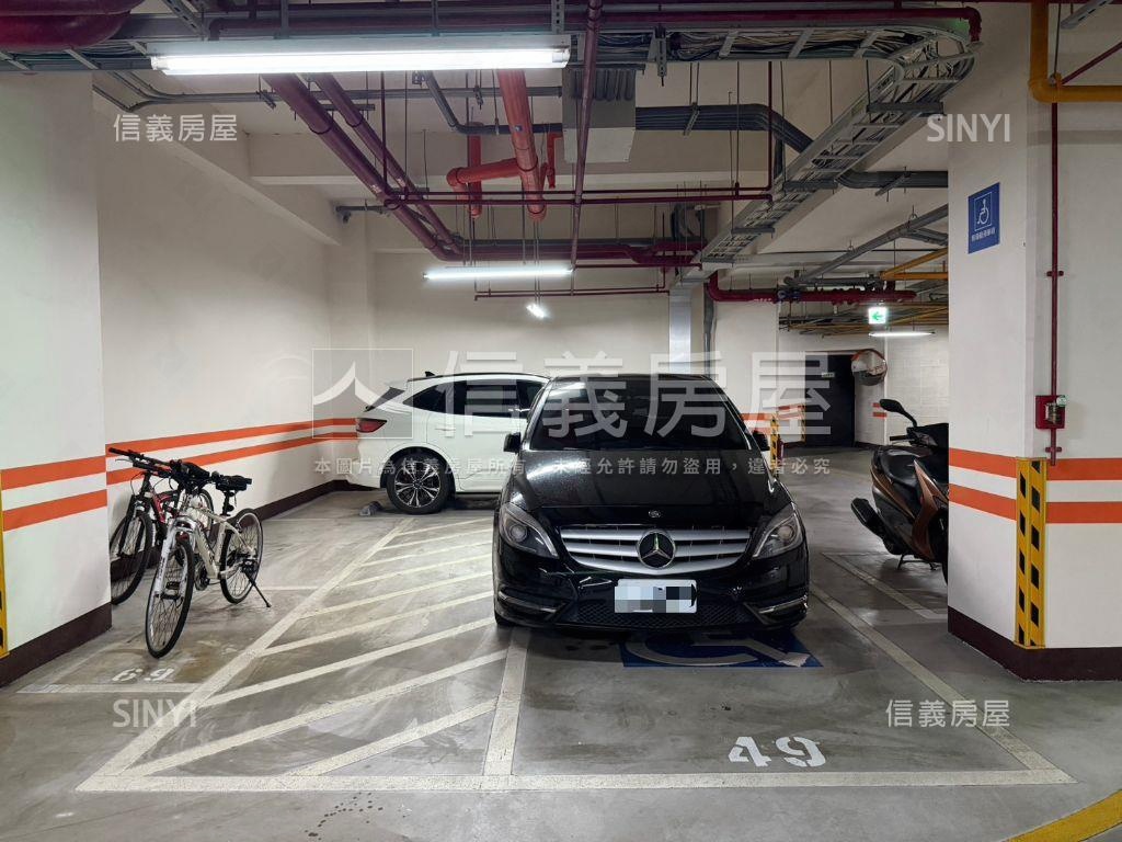 新天王豪景三房車位房屋室內格局與周邊環境