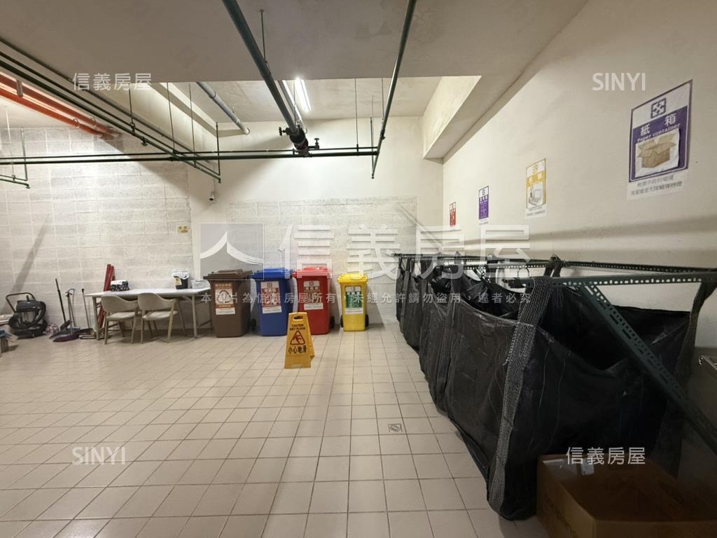 新天王豪景三房車位房屋室內格局與周邊環境