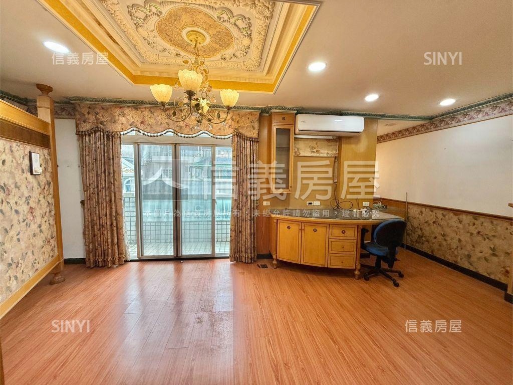專任。廣豐上疊翡翠新都房屋室內格局與周邊環境