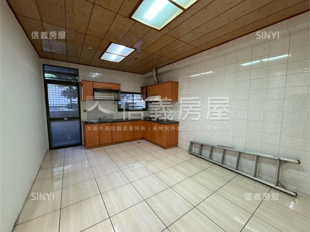 長輩最愛一樓無障礙附車位房屋室內格局與周邊環境