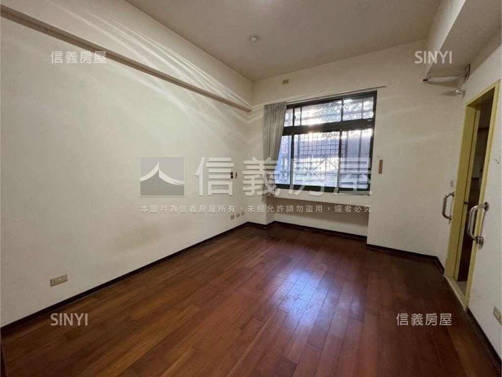 長輩最愛一樓無障礙附車位房屋室內格局與周邊環境