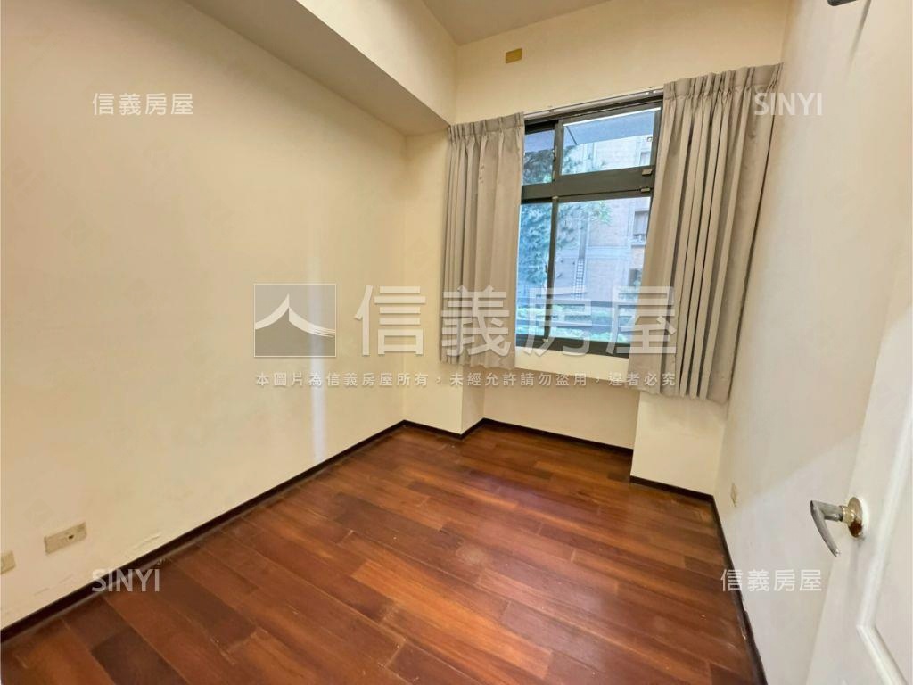 長輩最愛一樓無障礙附車位房屋室內格局與周邊環境