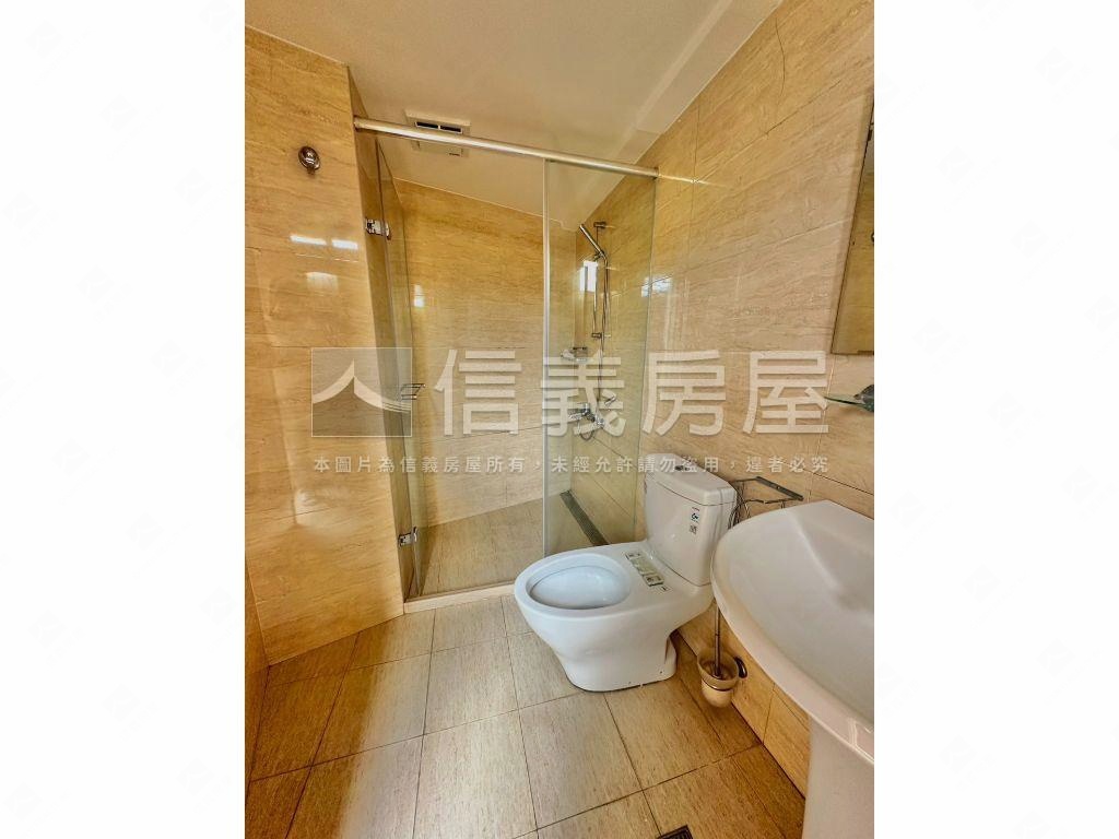 師大庭院一樓有車庫房屋室內格局與周邊環境