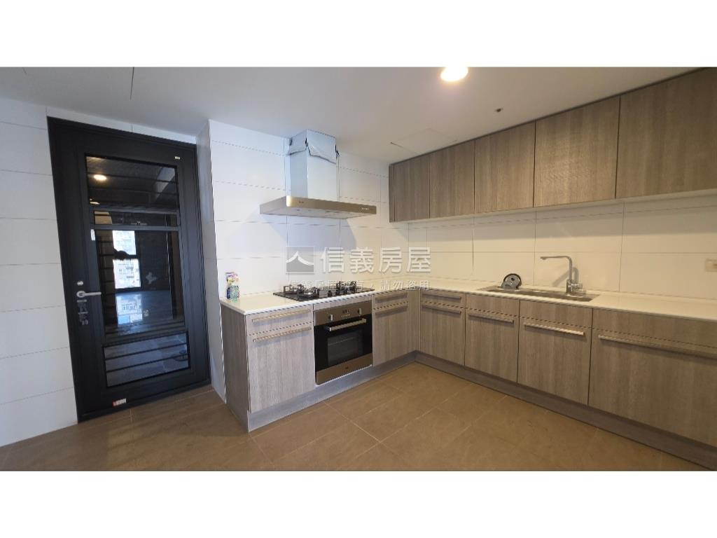 昭揚縱橫樹梢河景美屋房屋室內格局與周邊環境