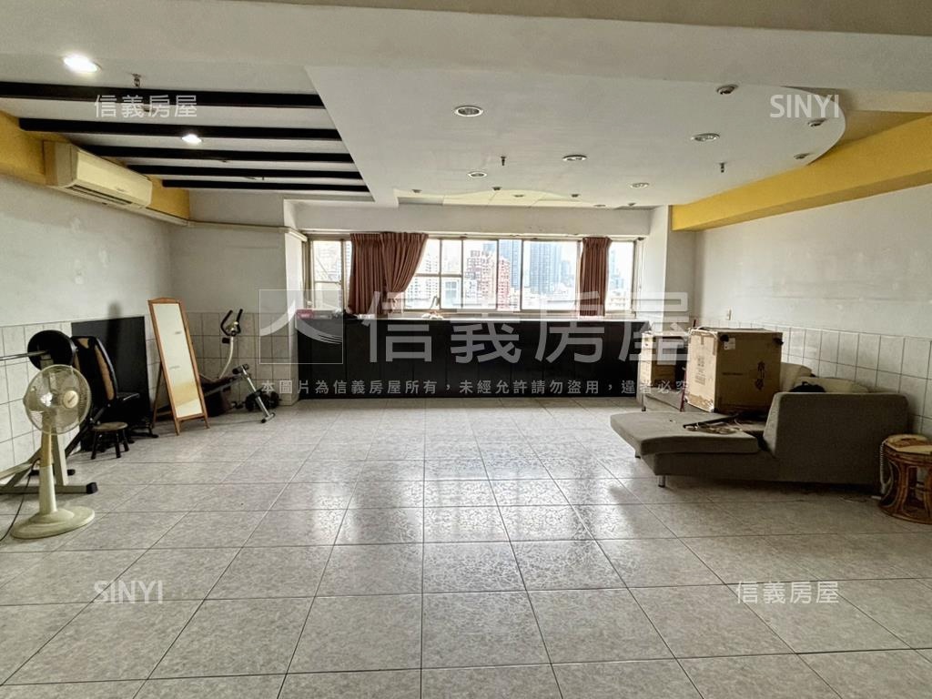愛河首排高樓大坪邸房屋室內格局與周邊環境