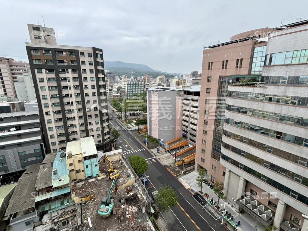 愛河首排高樓大坪邸房屋室內格局與周邊環境