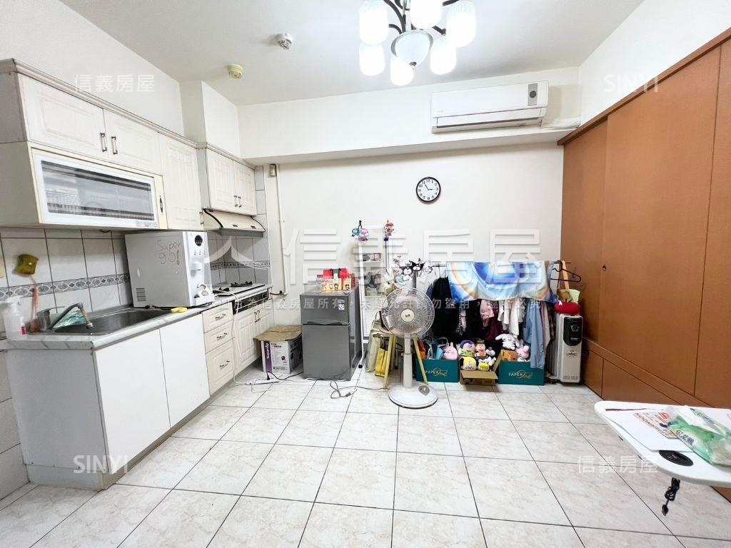 寶成稀有成家電梯兩房房屋室內格局與周邊環境
