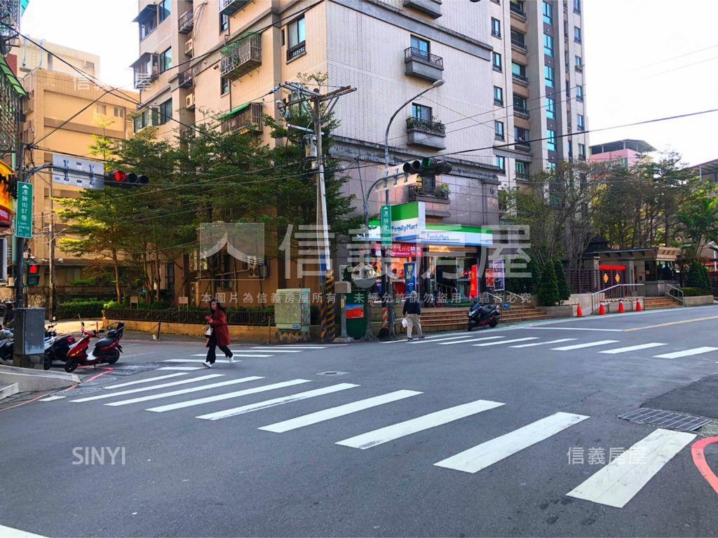 寶成稀有成家電梯兩房房屋室內格局與周邊環境