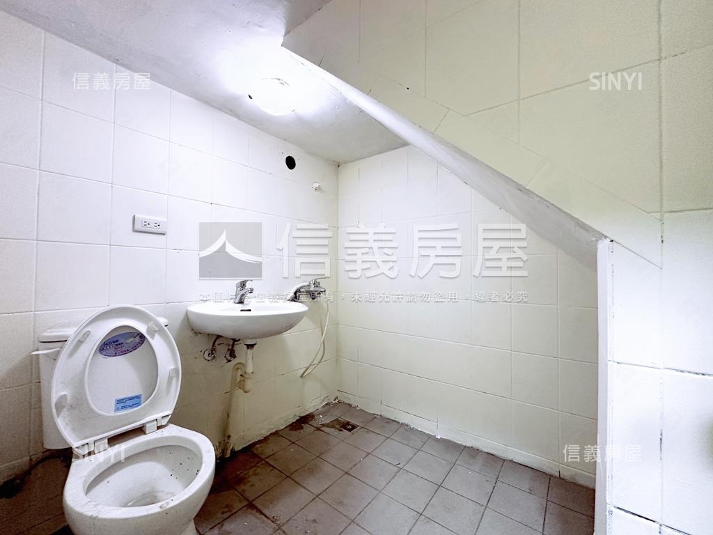 ［宜欣國小］邊間臨路透店房屋室內格局與周邊環境