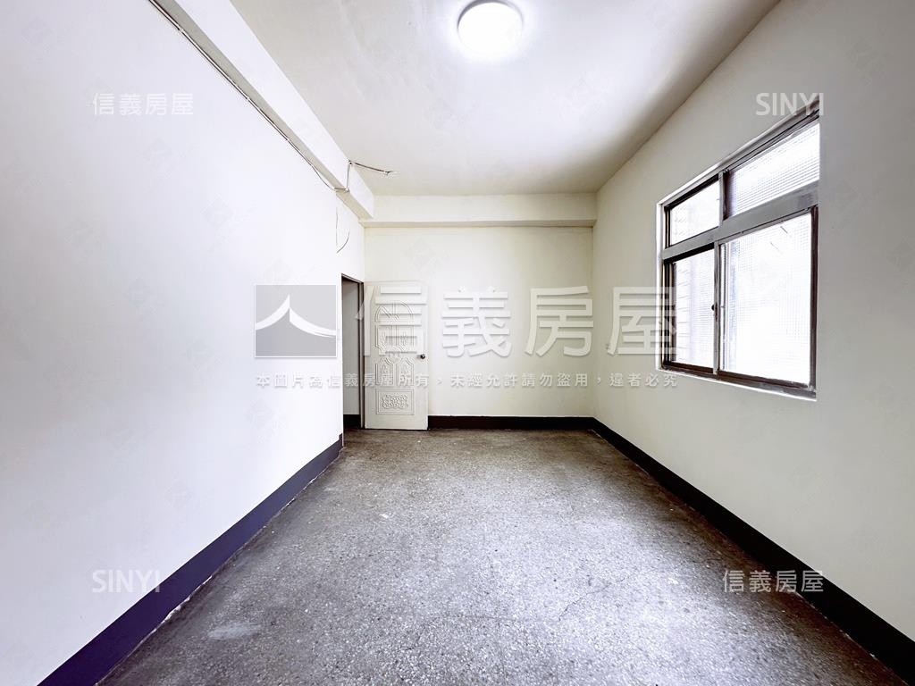 ［宜欣國小］邊間臨路透店房屋室內格局與周邊環境