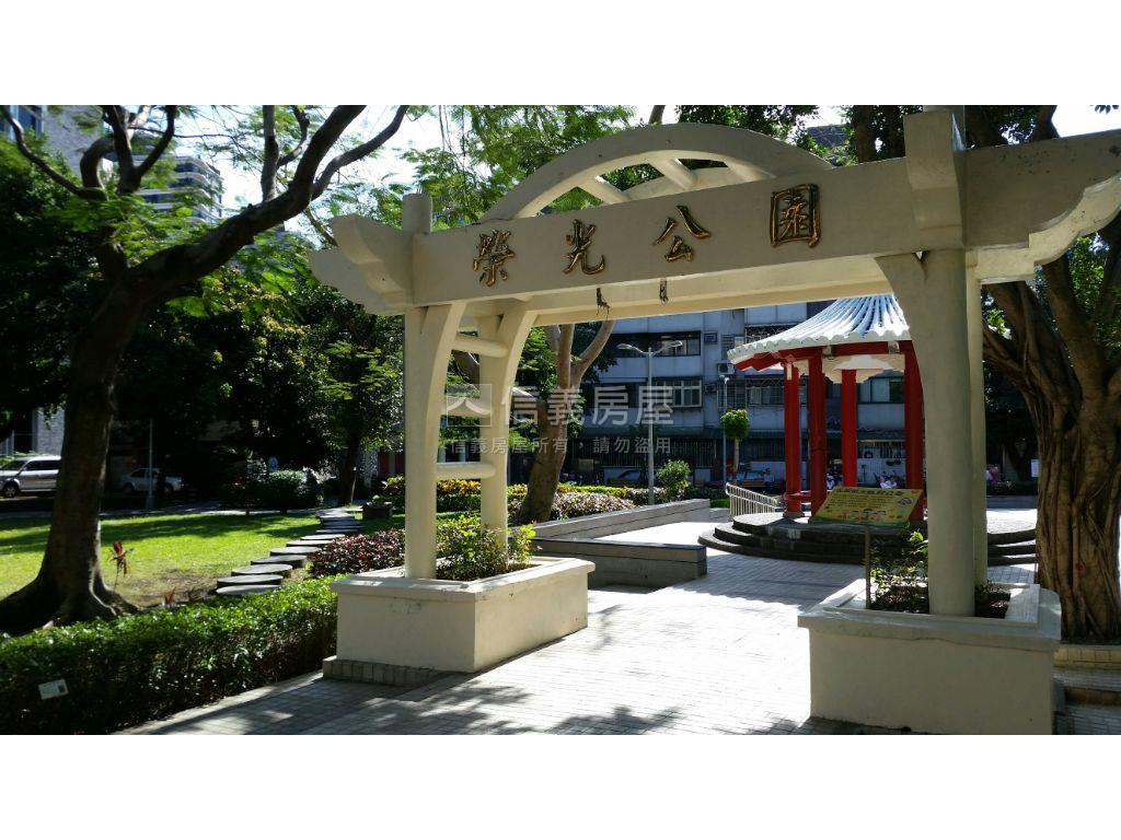 商城住辦一樓房屋室內格局與周邊環境