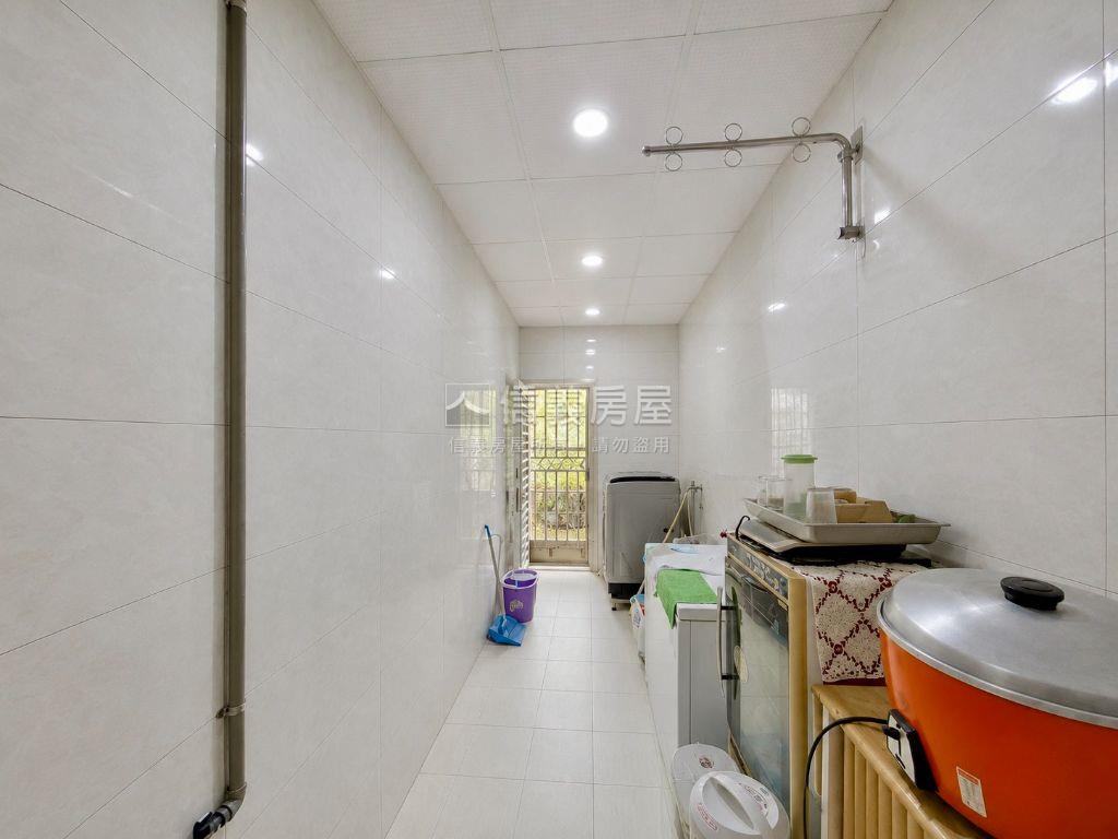 商城住辦一樓房屋室內格局與周邊環境