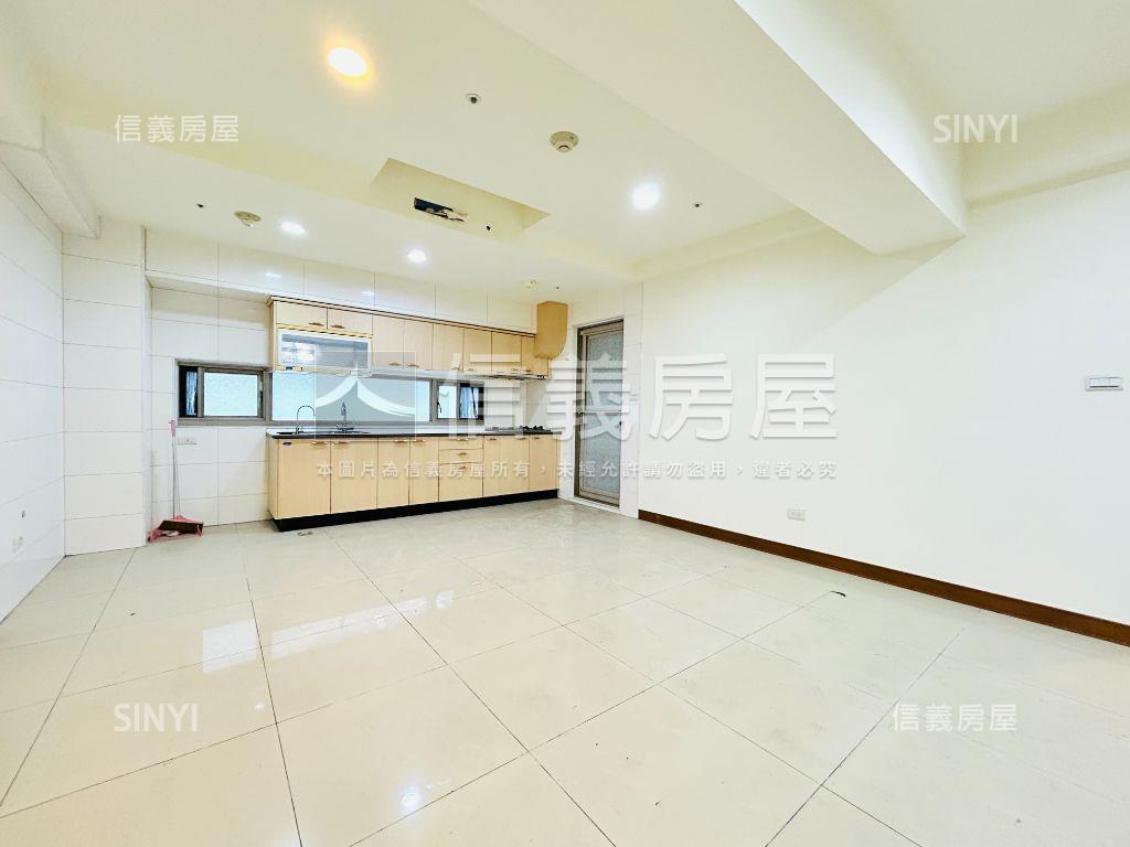 財政局標售—梵帝崗四房房屋室內格局與周邊環境