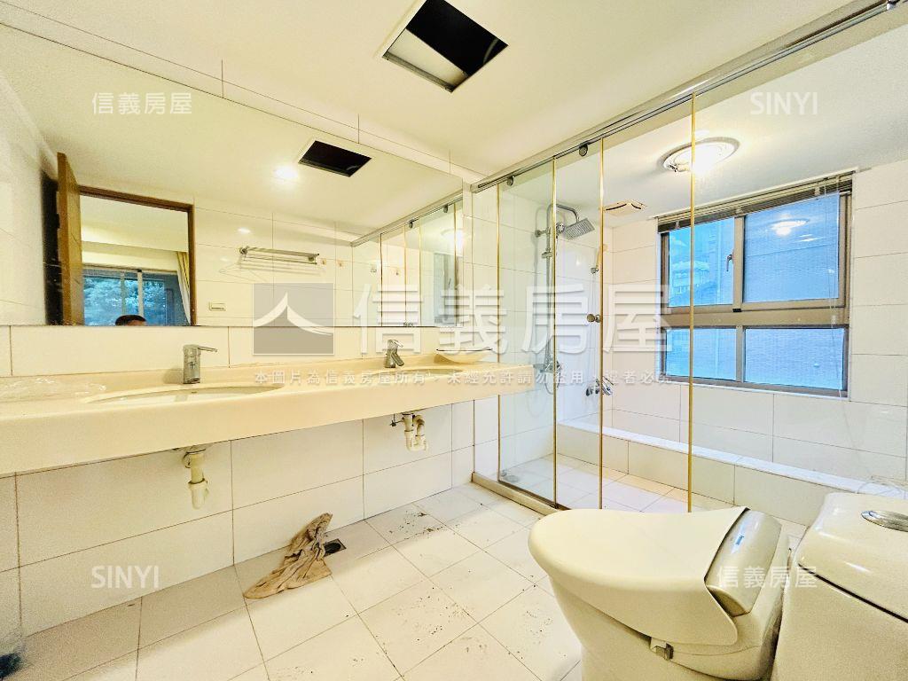 財政局標售—梵帝崗四房房屋室內格局與周邊環境