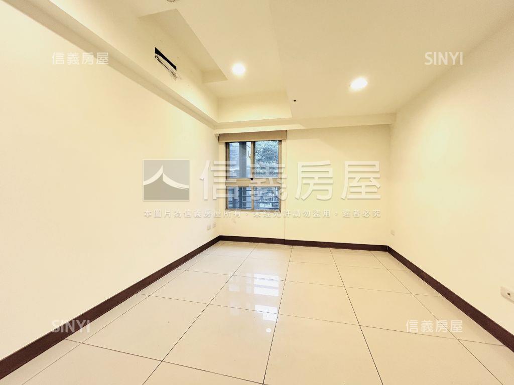 財政局標售—梵帝崗四房房屋室內格局與周邊環境