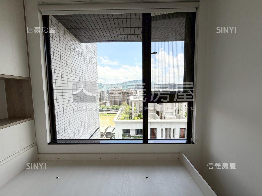 翔譽河畔•看１０１房屋室內格局與周邊環境