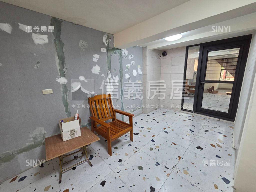 近大東正路吃市透店房屋室內格局與周邊環境