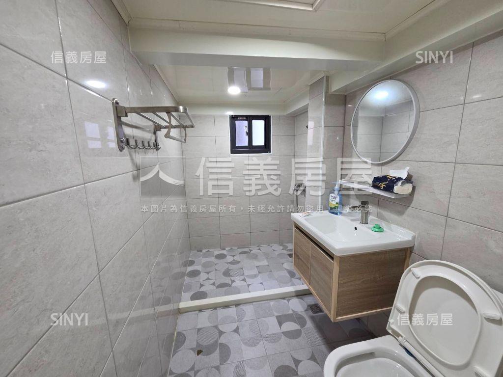 近大東正路吃市透店房屋室內格局與周邊環境