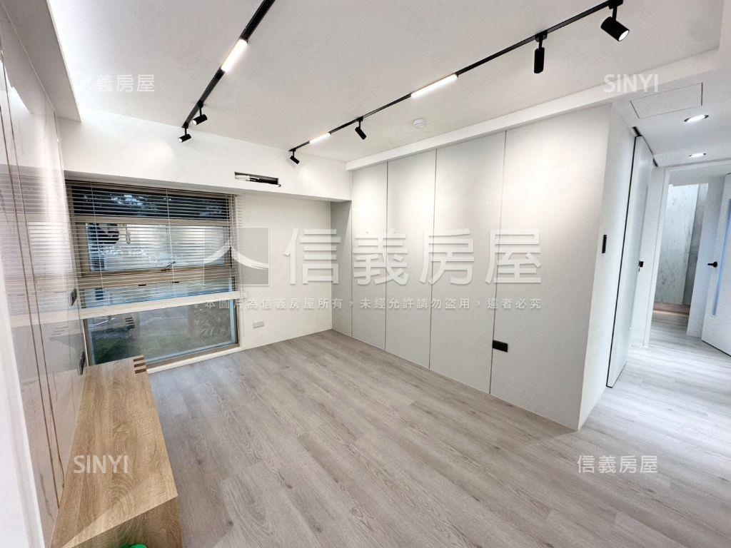 松江路邊間電梯兩房房屋室內格局與周邊環境