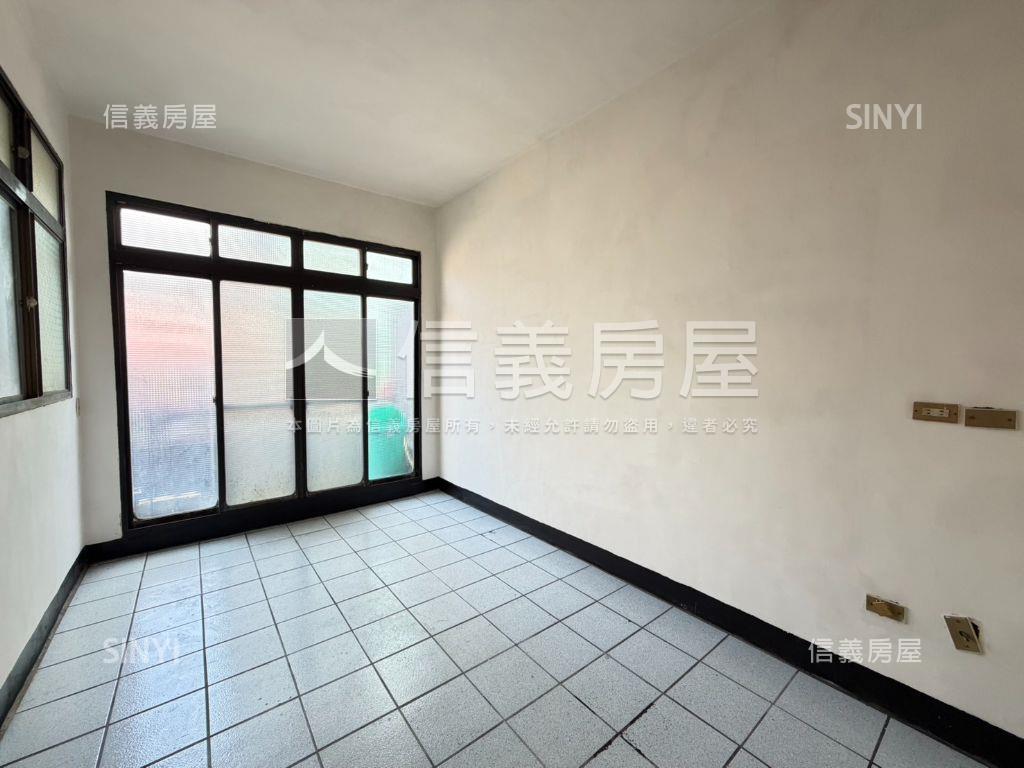 公道五路稀有美透天房屋室內格局與周邊環境