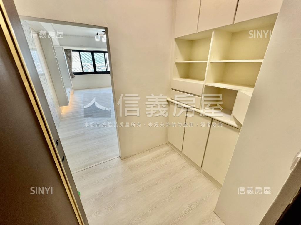 低總價重新裝潢大四房車位房屋室內格局與周邊環境